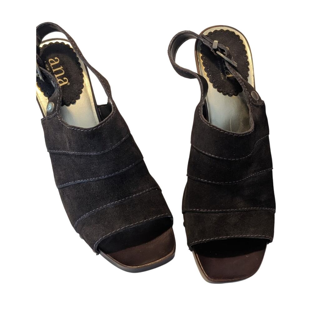 A.N.A. Brown Suede Open Toe Sling Back Chunky Heel Gunmetal Stud Sandal Sz 8.5